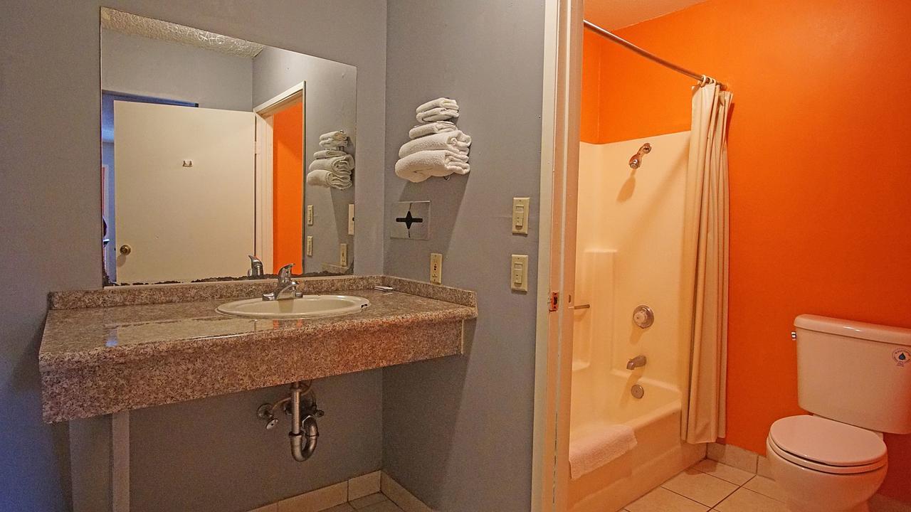 West Athens Los Angeles Inn & Suites - Lax מראה חיצוני תמונה
